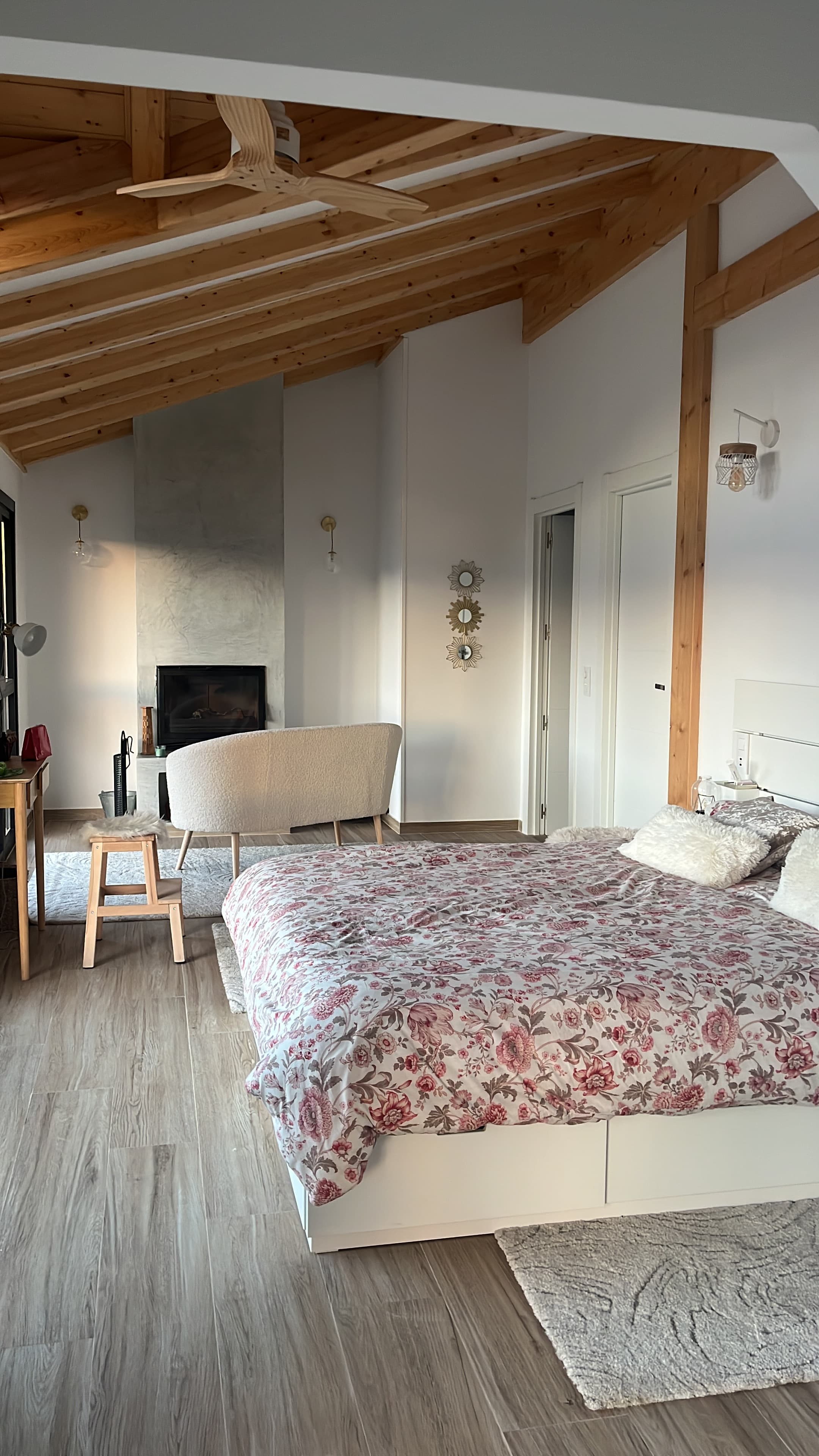 Suite con chimenea y vestidor en Casa Calma, Valle de Soba